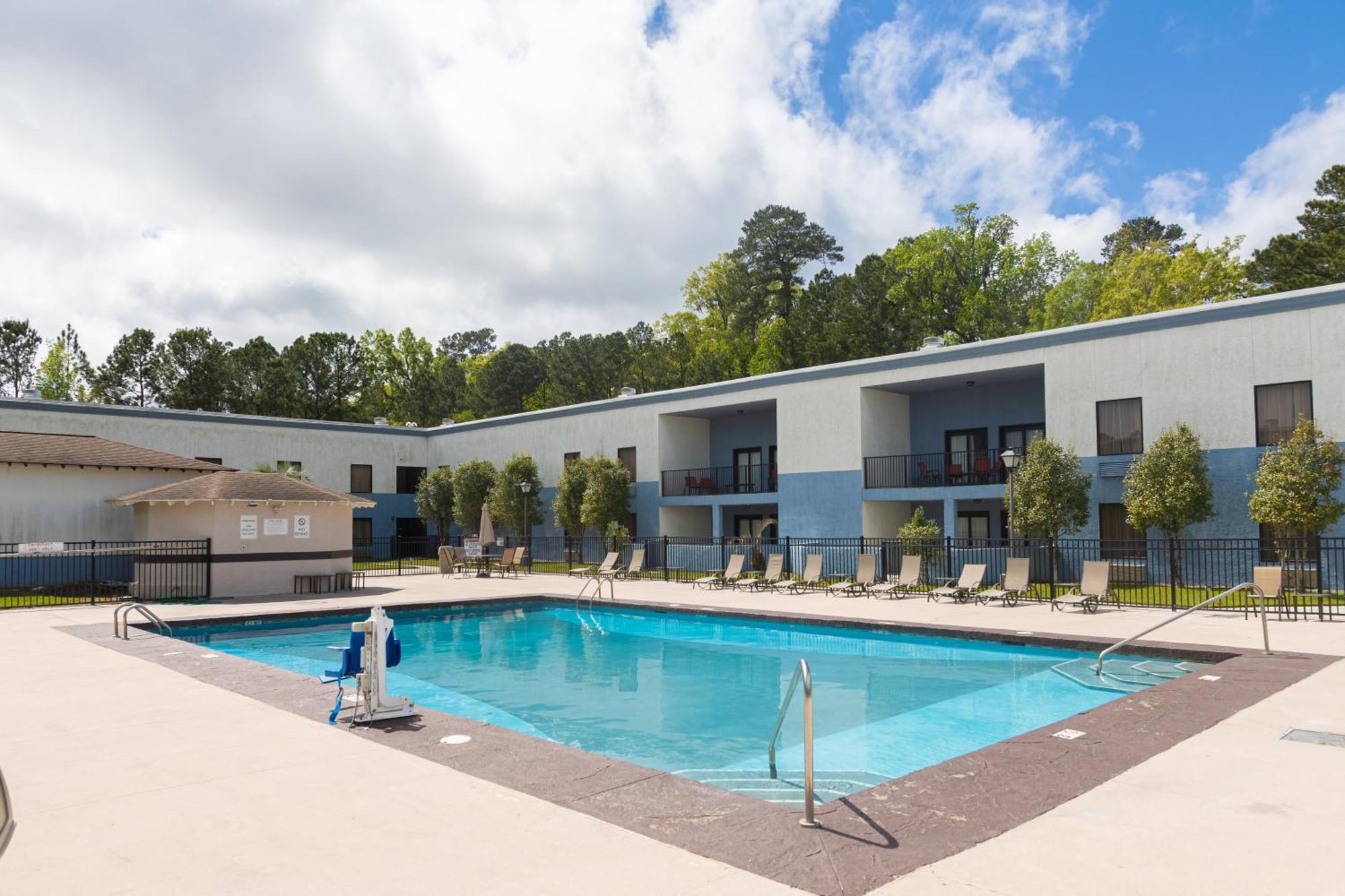 Cottonwood Suites Savannah Hotel & Conference Center Pooler Zewnętrze zdjęcie