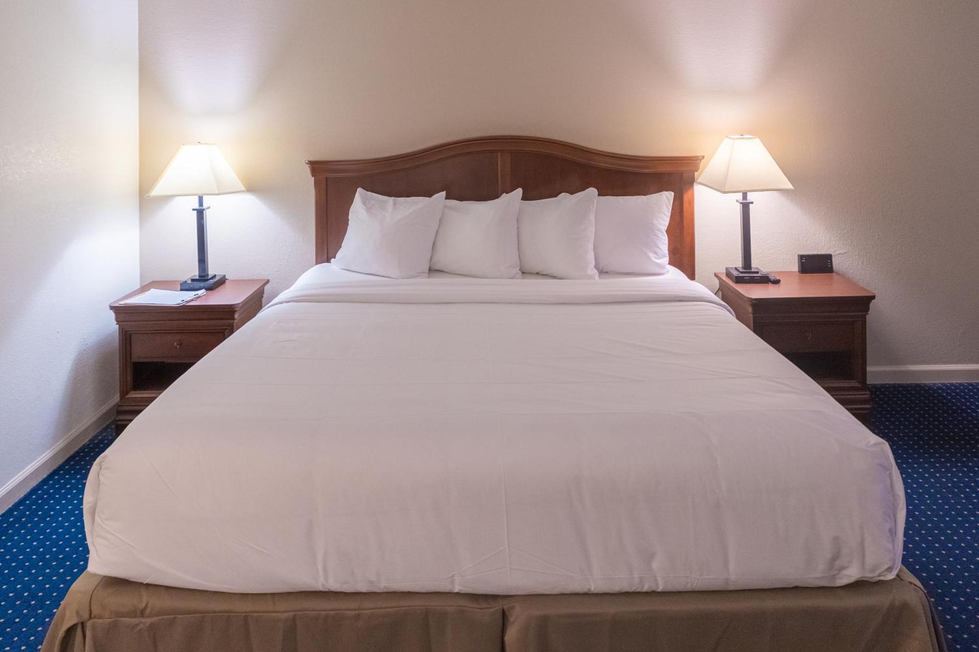 Cottonwood Suites Savannah Hotel & Conference Center Pooler Zewnętrze zdjęcie